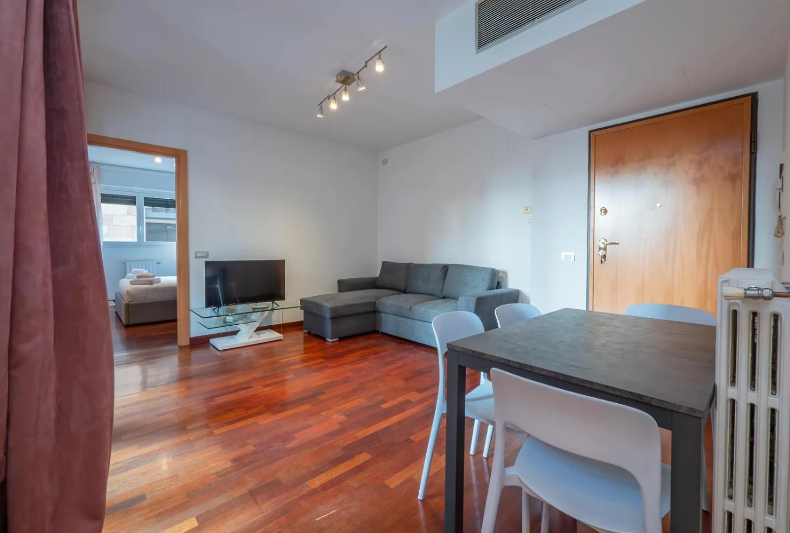 I Host Apartment - Trivulziana 3 Milan