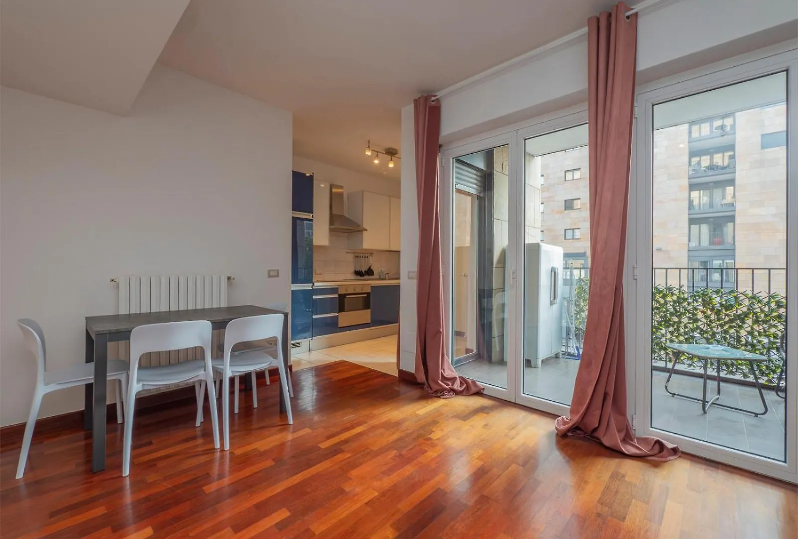 I Host Apartment - Trivulziana 3 Milano