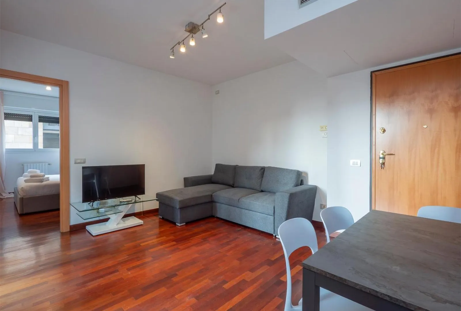 I Host Apartment - Trivulziana 3 Milan 0*,  Italy