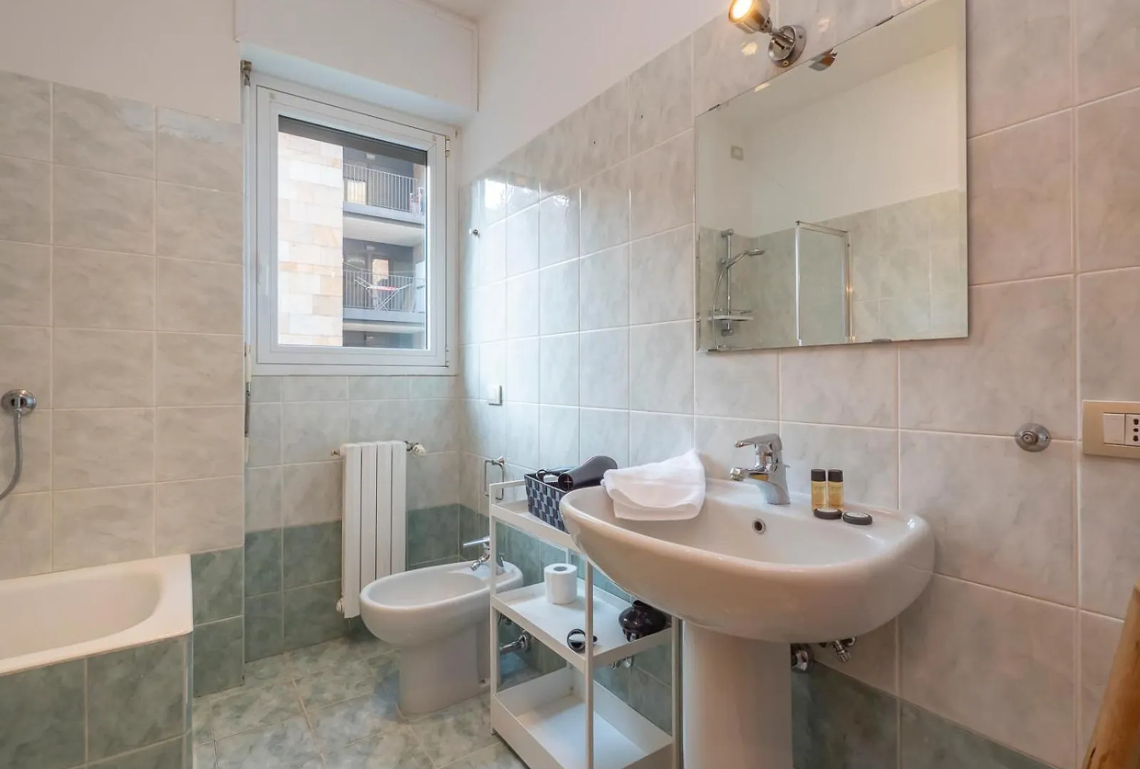 I Host Apartment - Trivulziana 3 Milano